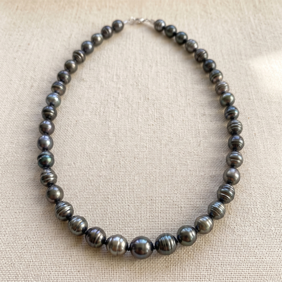 Noire Tahitian Circled Baroque Pearl Necklace 9.0–11.0mm